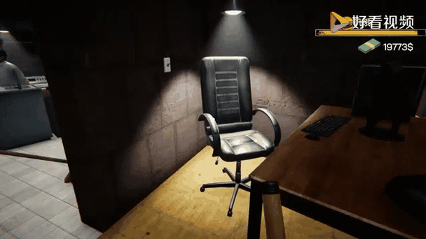 在网吧模拟器里，我遇到了最奇葩的顾客：他包了一台机子，只为了看小说